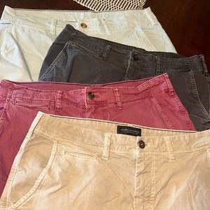 4 pairs-American Eagle men’s Classic shorts x34
